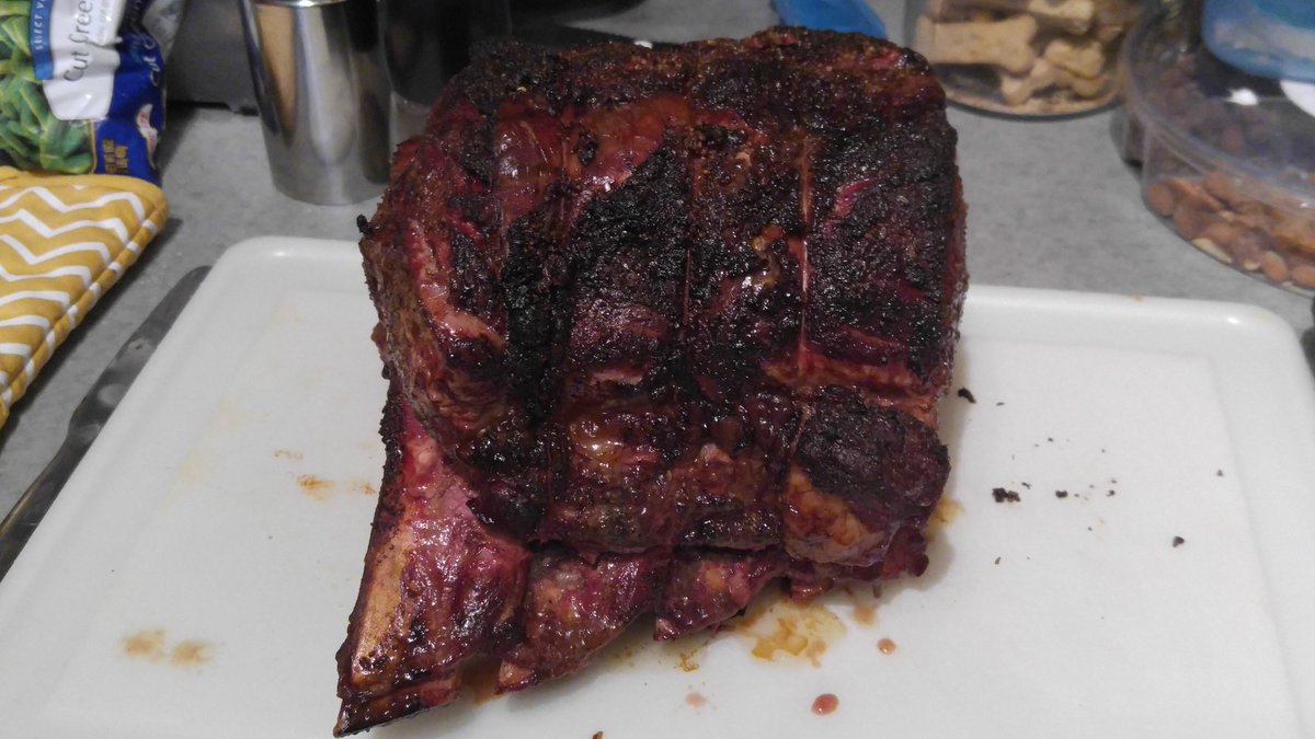 jkimeatc's tweet photo. Prime rib is off the @TraegerGrills,tested and ready to carve. Great bark too.
#beefmas https://t.co/vF0jALwxzm