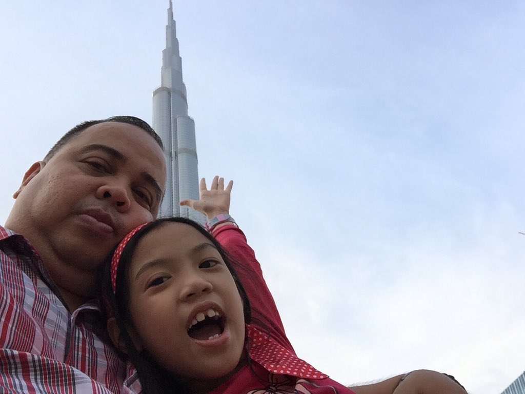 PronkzBah's tweet photo. #burjkhalifa #HappyHolidays #MyDubai #dubaimall #fountain https://t.co/XFiwoNaa4i