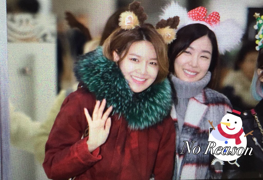 [PIC][25/26-12-2015]SNSD trở về Hàn Quốc vào sáng nay CXC0yBAUEAIT8Xy