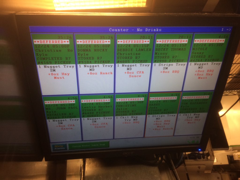 JuanFromCFA's tweet image. Merry Christmas ya filthy animals @CfaPetPeeves @cfa_struggles @CFAProblems @Cfa_Bullshit @CFAProblemss @CFA_Probs_