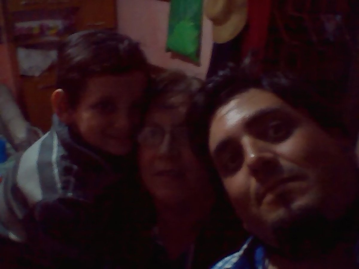 Feliz Navidad para todos!!! Esperando a Papá Noel  con el "Petiso".