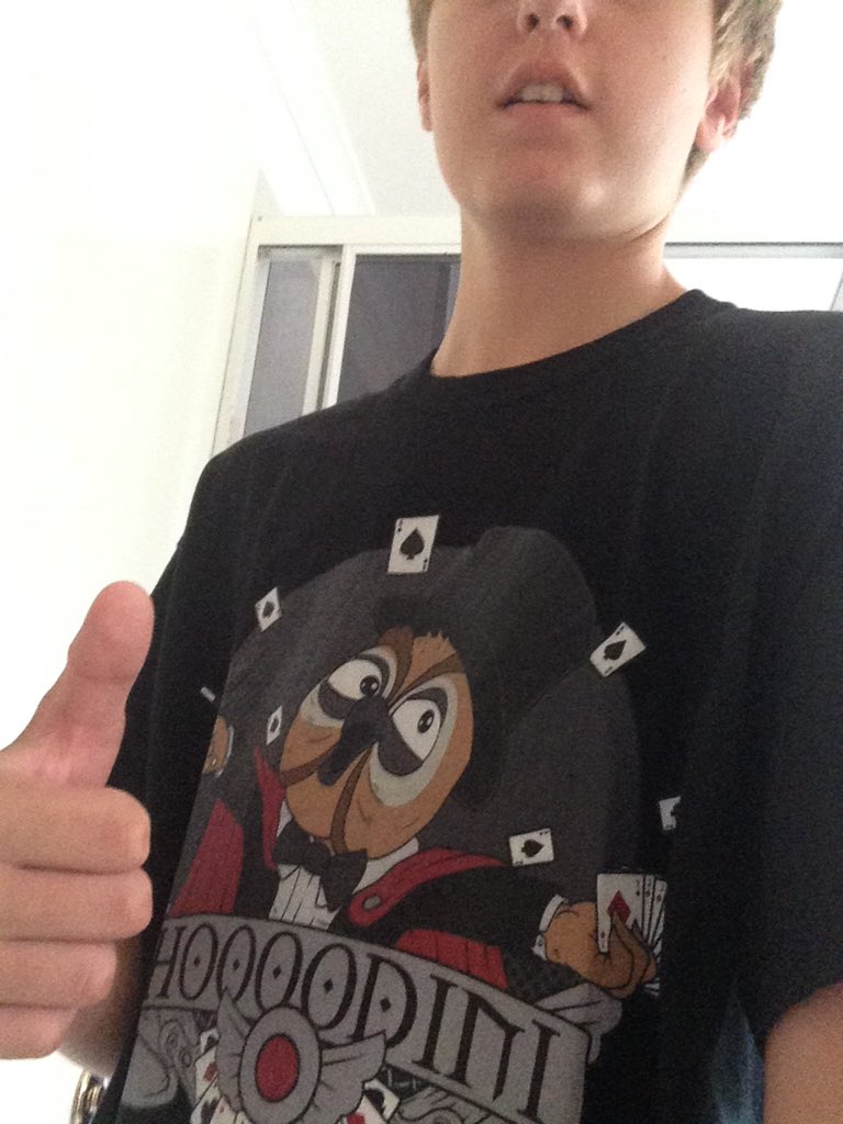 PhilipMyles's tweet photo. @VanossGaming just got your hoodini shirt it might be old but I don't care #vanossmerch https://t.co/V1Nxdm4Atu