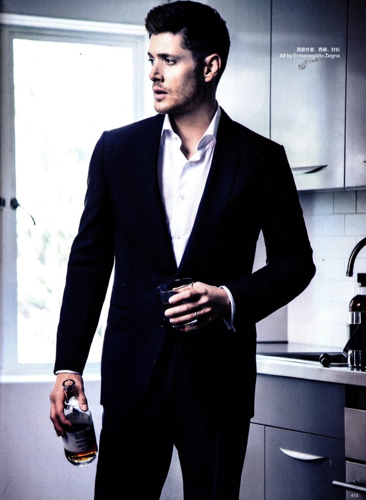 Jensen Ackles

RT for HOT
LIKE for NOT