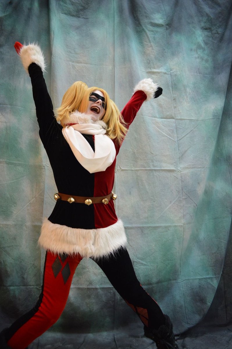 IGRECKSAMAI's tweet photo. #KAWAII #CRAZY #HARLEY_QUINN  ( #BATMAN, #CHRISMAS_VER ) #COSPLAY AL EXTREMO!!! XP https://t.co/CEQFK7PX1w