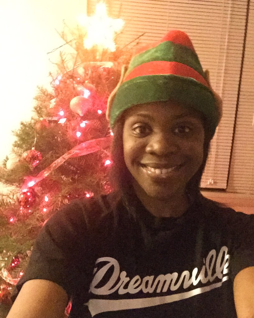 philly_mia's tweet photo. All she wants for Christmas is a @Dreamville deal 🎅🏾 #Management #visualpromotion #Tour #GoPlatnium #F$S❤️ 💯 https://t.co/8X8KHCy8ef