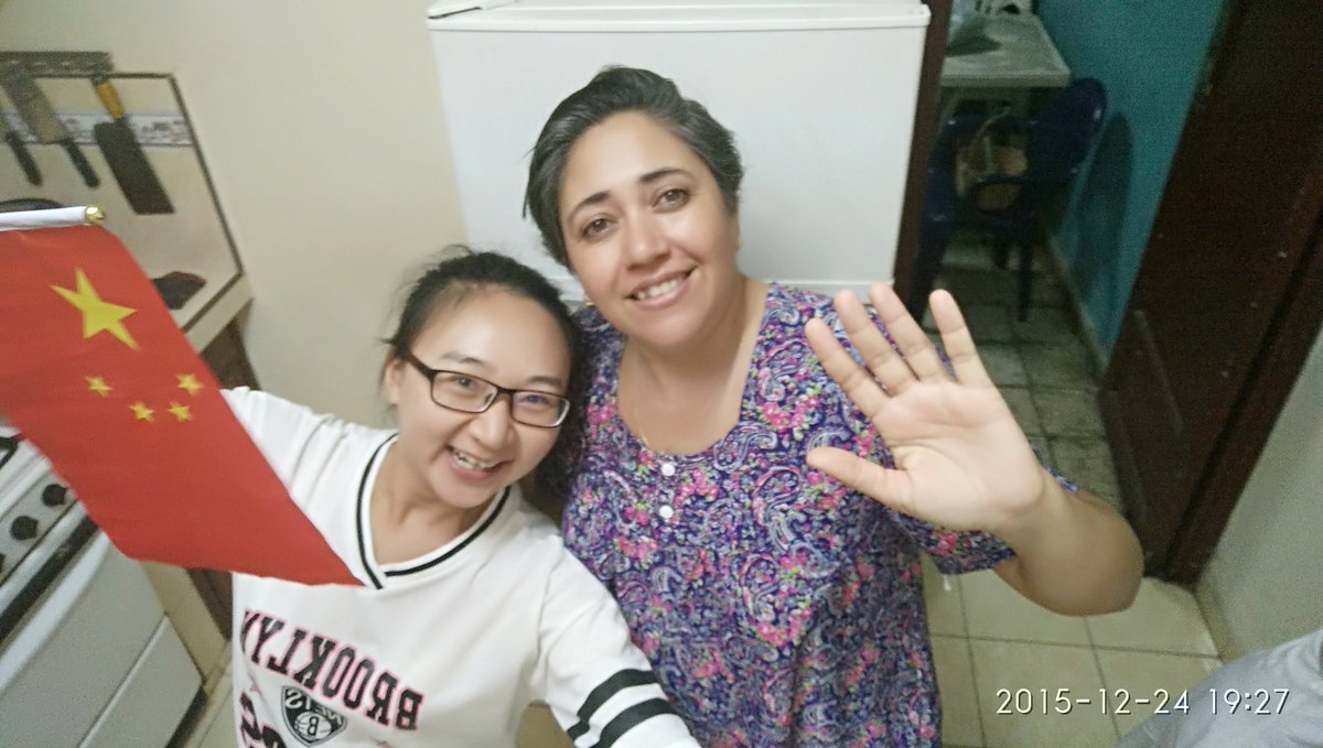 zhangshuyu19921's tweet image. La  chinita  en  Cuba celebra  la  navidad