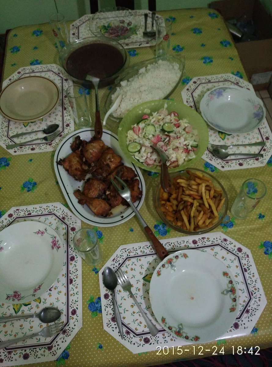 zhangshuyu19921's tweet image. Feliz Navidad！ la  comida cubana