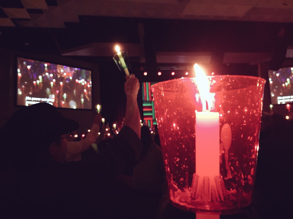 hellohanayu's tweet image. candlelight service with the fam ❤️ #MerryChristmas