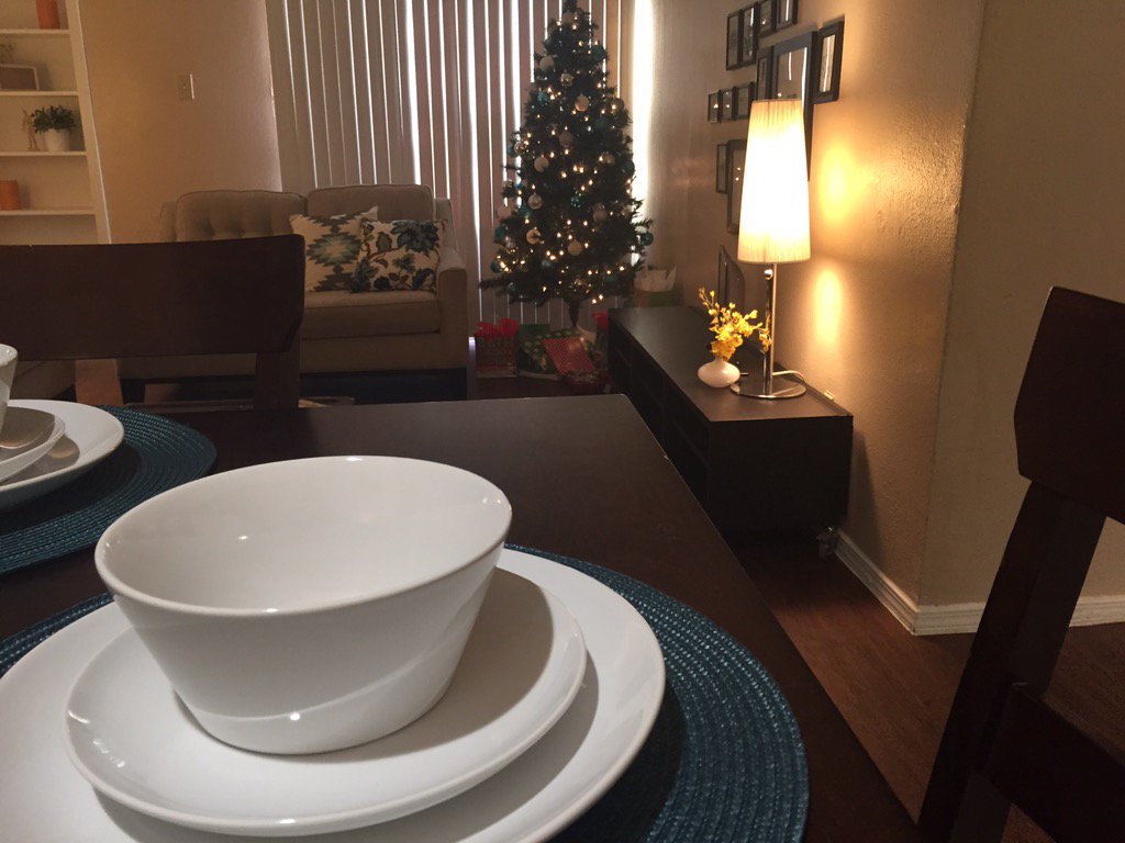 ZANews16's tweet photo. A single mom &amp; her daughters get to wake up to presents &amp; in a brand apt thanks to @calvarychurchcc. Details at 9/10 https://t.co/5AaooOzJOy