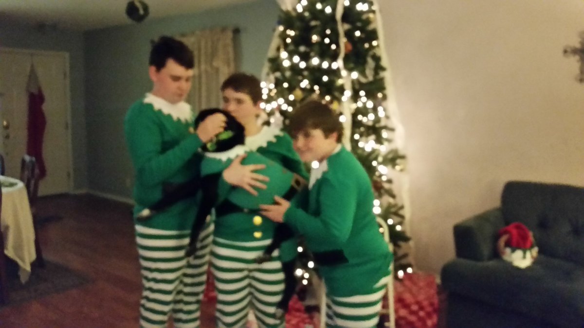 Heather90199872's tweet photo. All of my boys love their matching pj's!  Merry Christmas!! https://t.co/TIDxph9Kw7