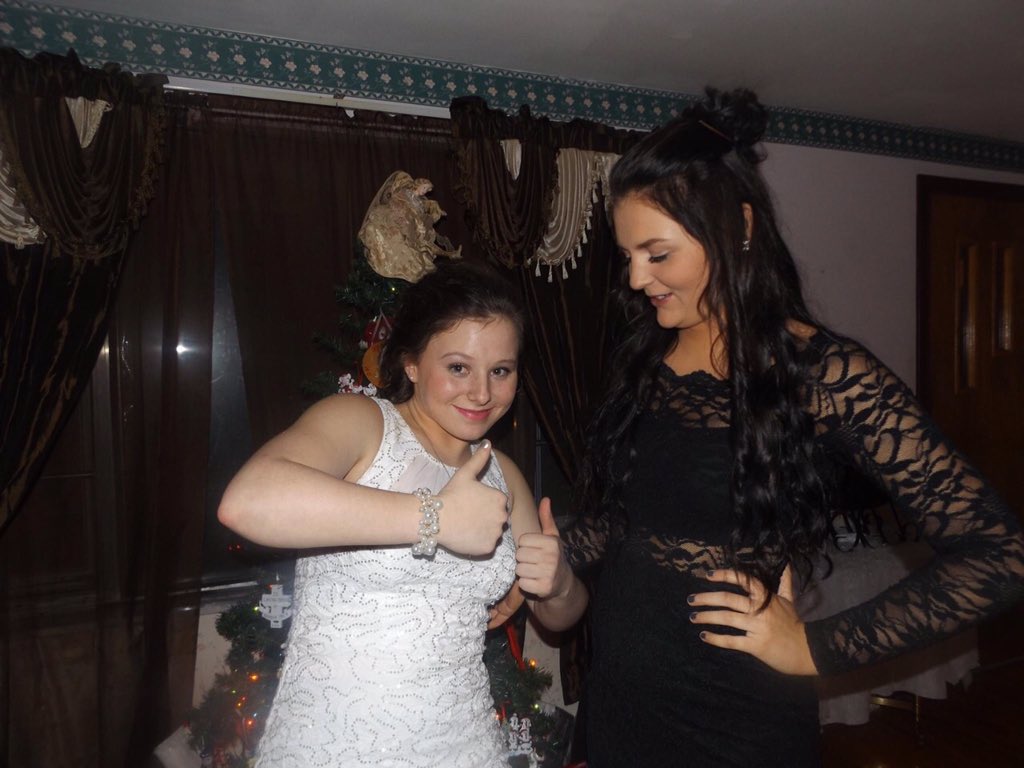 RameyErika's tweet photo. This explains us ❤️ @brooke_kenziee https://t.co/UT8MPNmEvQ