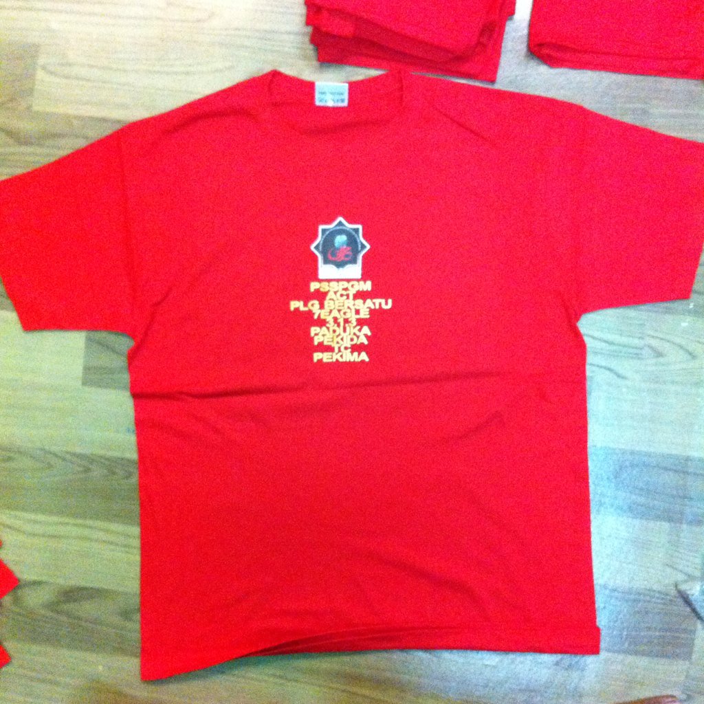 easykillbrand's tweet photo. #gerak13 #tshirt in #red #tempatan #serimanjung #perak https://t.co/6YnAg6lXIm