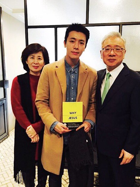 HAE_GIRLS's tweet photo. 151225 Donghae IG Update 👍 https://t.co/f77Ha6sx0v