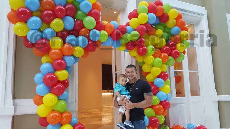 Hart_Baigorria's tweet photo. @mario_hart y su sobrino-ahijado #Lucca https://t.co/5neoicSd2n