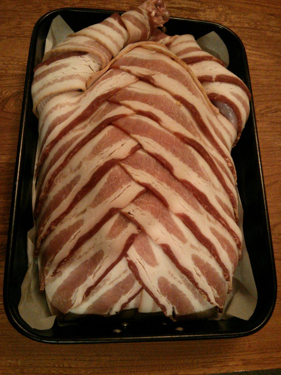 The turkey was wrapped, and all snug in it's bed... #xmasbacon