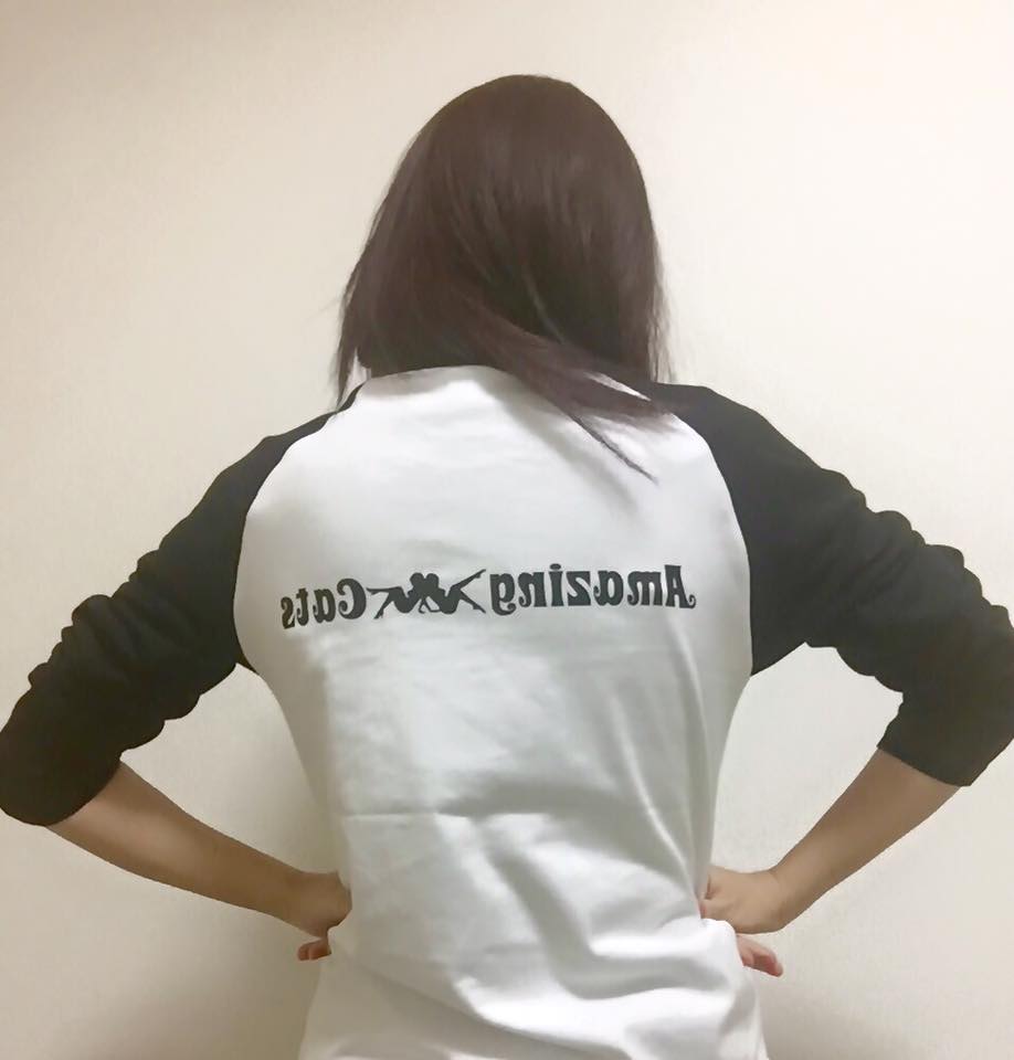 AmazingCatsJPN's tweet photo. 本当に本当にお待たせしてしまってすみませんでした❣

やっと完成アメキャTシャツ^^✨

特典付きでお送りしますゃほ～ヾ(*ﾟ∀ﾟ*)ﾉ～ぅ☆

#マジック
#女性マジシャン
#篠原愛梨沙
#Tシャツ
#デザイン
#アメキャ https://t.co/wbrCjHWLuq