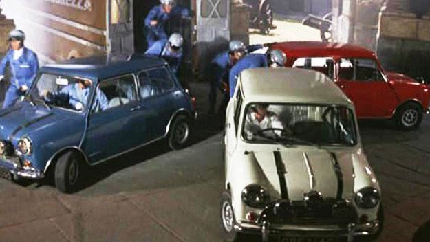 1990MiniCooper's tweet image. You know it's #Christmas when the #TheItalianJob is on! #Classic #Mini #Cooper