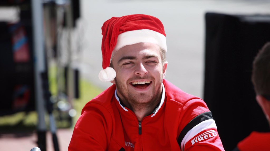 ManorRacingFans's tweet photo. Merry Christmas everyone! 🎅🏻🎁🎄 https://t.co/spD0cVgjeI