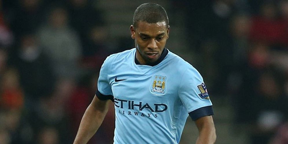 PantauManCity's tweet photo. Fernandinho Pantang Kecewakan Fans Manchester City di Boxing Day https://t.co/f1XoSl4dgX https://t.co/zg83gOju1K
