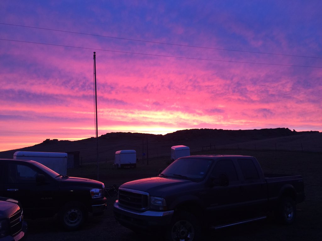 whittyp44's tweet photo. @RealJamesWoods I love your scenic pics. I got one for you outside my door. Sunrise in North Dakota. https://t.co/35tTPS1jIz