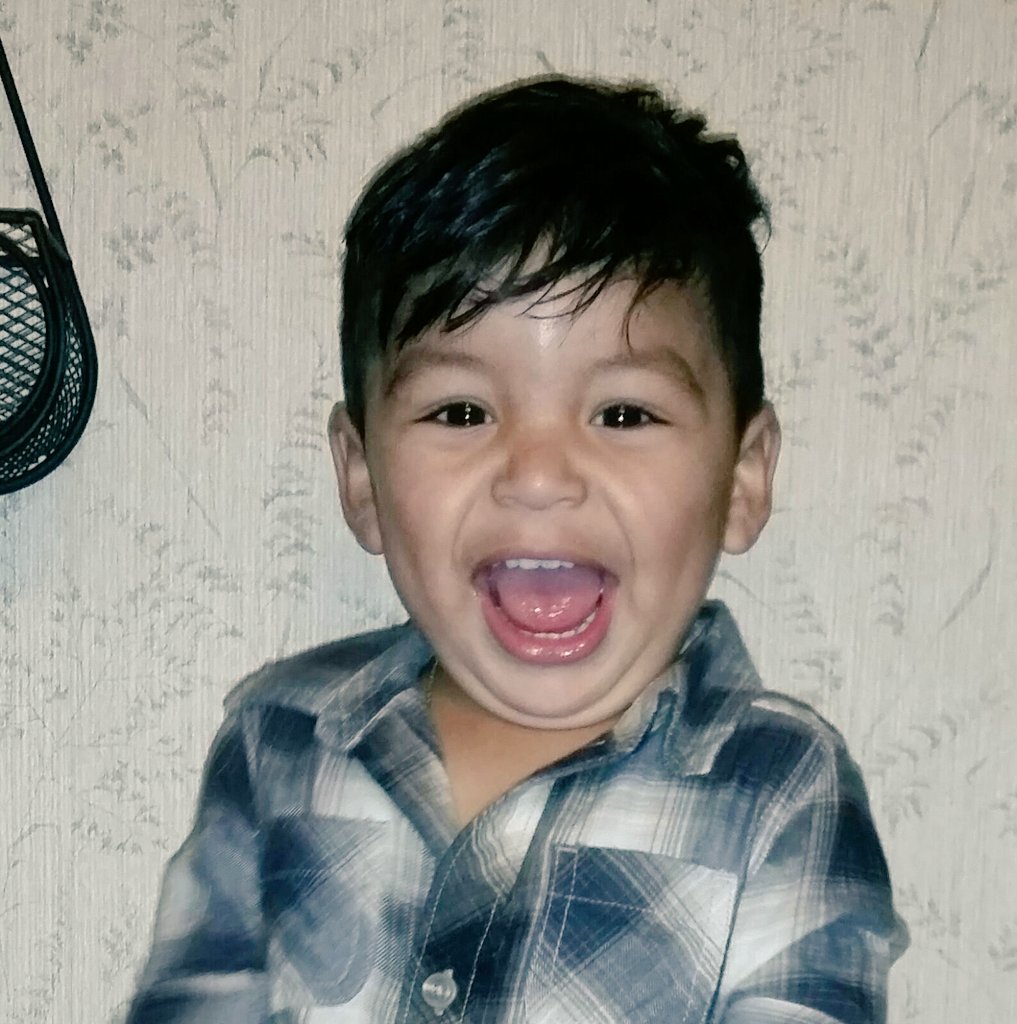 SinthiaMoran's tweet photo. 😍#Mitonto Bello_Feliz_Navidad😍😘👶 https://t.co/Bkb8AFbeDE