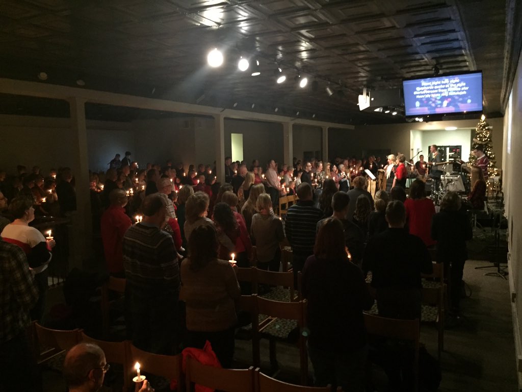 Godsdowntown's tweet photo. Some photos of a GREAT night praising our Savior. #PackedHouse #ChristmasEve https://t.co/KdkZe11oe2