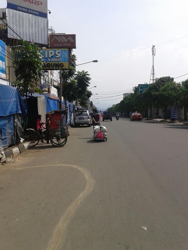 UPTPS_DLHbdg's tweet photo. Bersih, nyaman dan tertib #BandungBersih mari jaga kebersihan, buang sampah pd tempatnya cc @ridwankamil @OdedMD https://t.co/C8lf2v7gSm