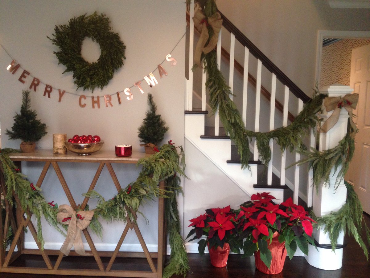 HRyderDesign's tweet photo. Merry Christmas to all and to all a good night🎄 https://t.co/1Uxtffb0RM