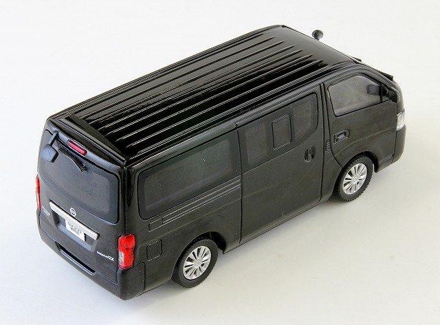 Ebbro 1/43 Nissan NV350 Minibus Van 2012 – Maquette Diecast Argent