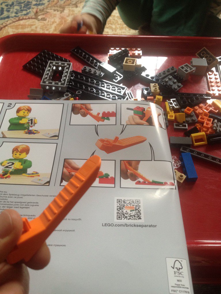 mralexEC's tweet photo. First came the wheel, then came the #legobrickseparator. Gone are the days of chewing off #LEGO corners! #progress https://t.co/QActGWQjdr