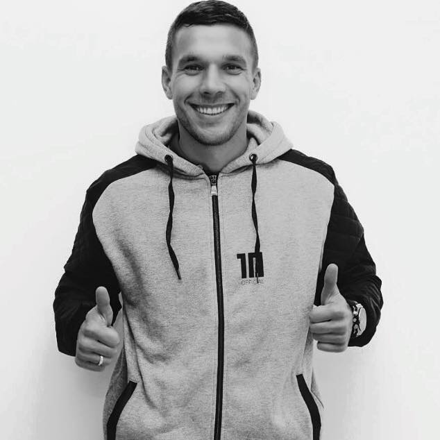 10officialNL's tweet photo. @lukaspoldolski shining in his #10official outfit❤#poldi_official #soccerplayer #galatasaray #diemannshaft https://t.co/bkmMJa76tP