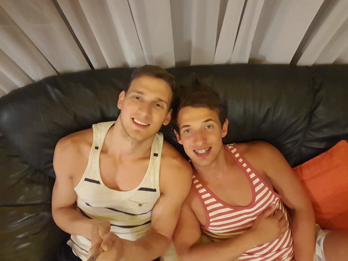 Merry Christmas from me and the lil bro! Have a great day everyone! <a href="/liardus/">Liardus Nel</a> #brother #christmas #love #family