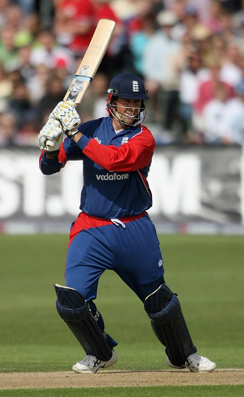 CricFit Wishes Marcus Trescothick a Very Happy Birthday! 