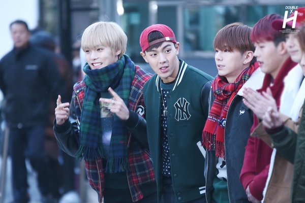 MONSTA__X2015's tweet photo. [PIC] 151225 #MONSTA_X #Minhyuk - Music Bank Xmas Special [CR: DoubleH_9311]

#StandByYoo #GetWellKyun https://t.co/lGuadjYZWU