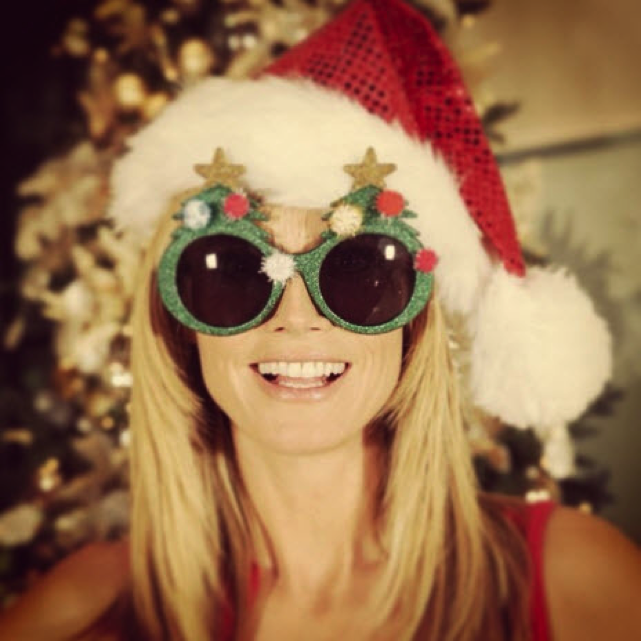 rhsunglassesUS's tweet photo. Merry Christmas from all at #RedHotSunglassesUS! We wish you lots of love, laughter and joy on this special day! https://t.co/bqaosa8070