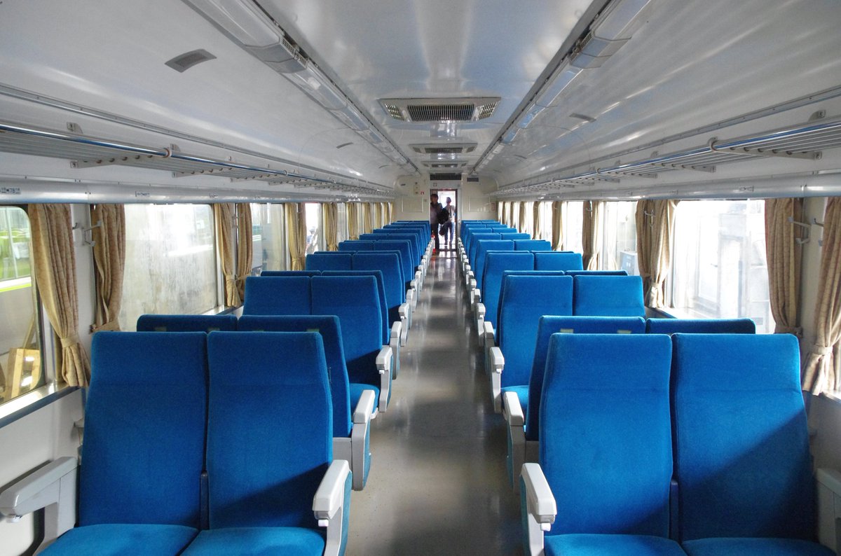 東武鉄道に譲渡されるJR四国の14系客車。 国鉄時代の香りを色濃く残す