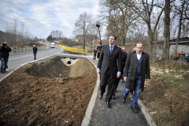 Пут Аранђеловац-Крћевац, прва деоница која је обновљена у оквиру пројекта рехабилитације око 1.100 км путева.