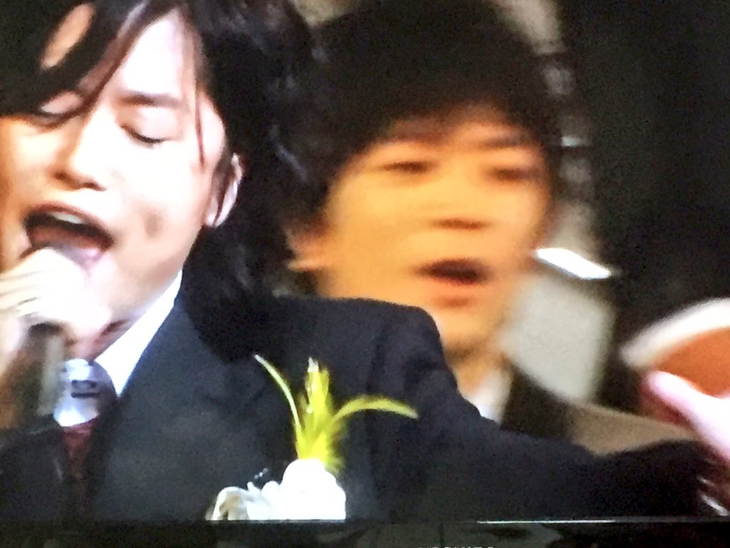 Love Kai テニプリフェスタ13を少し見てました ˊᵕˋ 小野 D可愛いー 切原赤也こと森久保さんの歌ってる後ろで エアギターの小野dとばっち 笑 テニプリフェスタ13 小野大輔の可愛さ 笑 T Co Jn8kgrzvxb