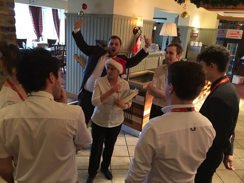 bfbroadlandview's tweet photo. PSB complete here we go! #xmas @phil_ashby @WeAreSUGM @SpencerGraydon https://t.co/6JqmT9S0kF