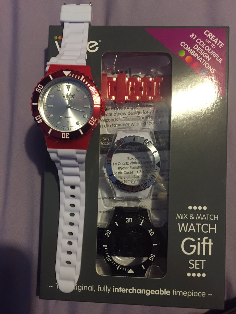 H_Haughton92's tweet photo. Sick. Whatch that i can change the colours of 😀😀😀👌 #VibeWatch https://t.co/3GOYHRM8iW