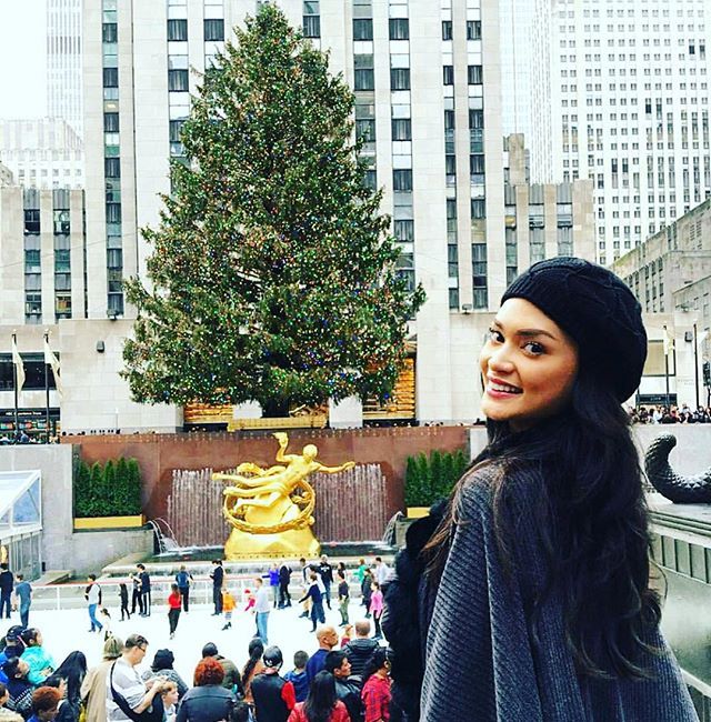 MsUniverseCrown's tweet photo. Miss Universe @ Rockefeller Plaza NY piawurtzbach #repost #newyork #ny #nyc #missuniverse2015 #philippines #rockefe… https://t.co/WqtieYiJzC