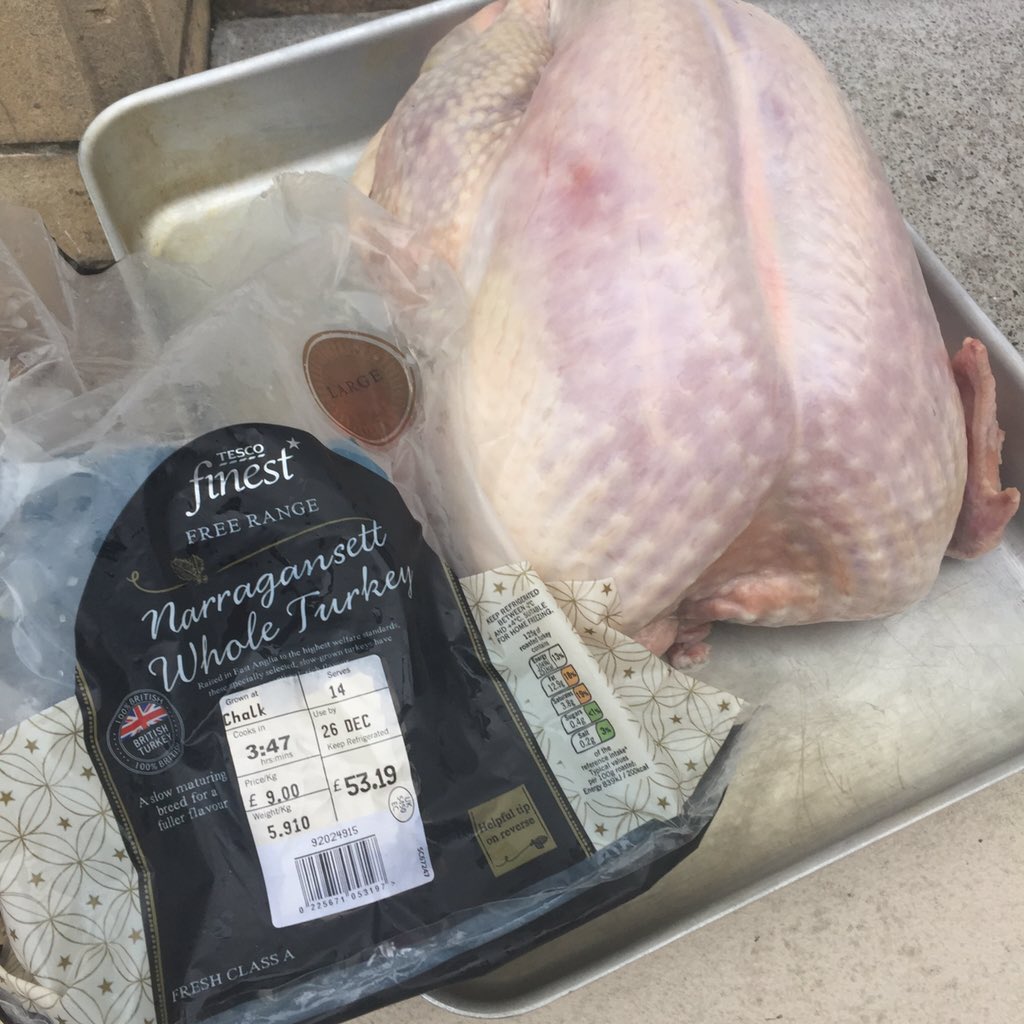 ErinAbbie's tweet photo. Sad to find our Christmas dinner ruined this morning due to our @Tesco 'finest' Turkey being OFF #MerryChristmas https://t.co/uuzMwDYbkX