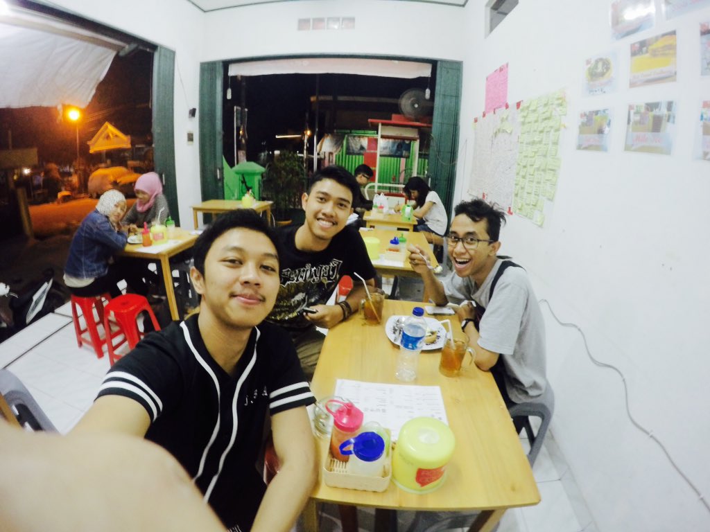 RotiComelXpress's tweet photo. Yuk mampir nih udah di tunggu yang lain nya https://t.co/KRMatxf6PX
