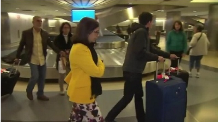 Flight from Miami turns into the nightmare before Christmas. #local10 bit.ly/1ZsiPK5?utm_me… https://t.co/OwBR2NzYkB