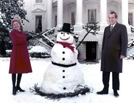 NeRepublican's tweet photo. Merry CHRISTmas https://t.co/rRtdd1uPSS