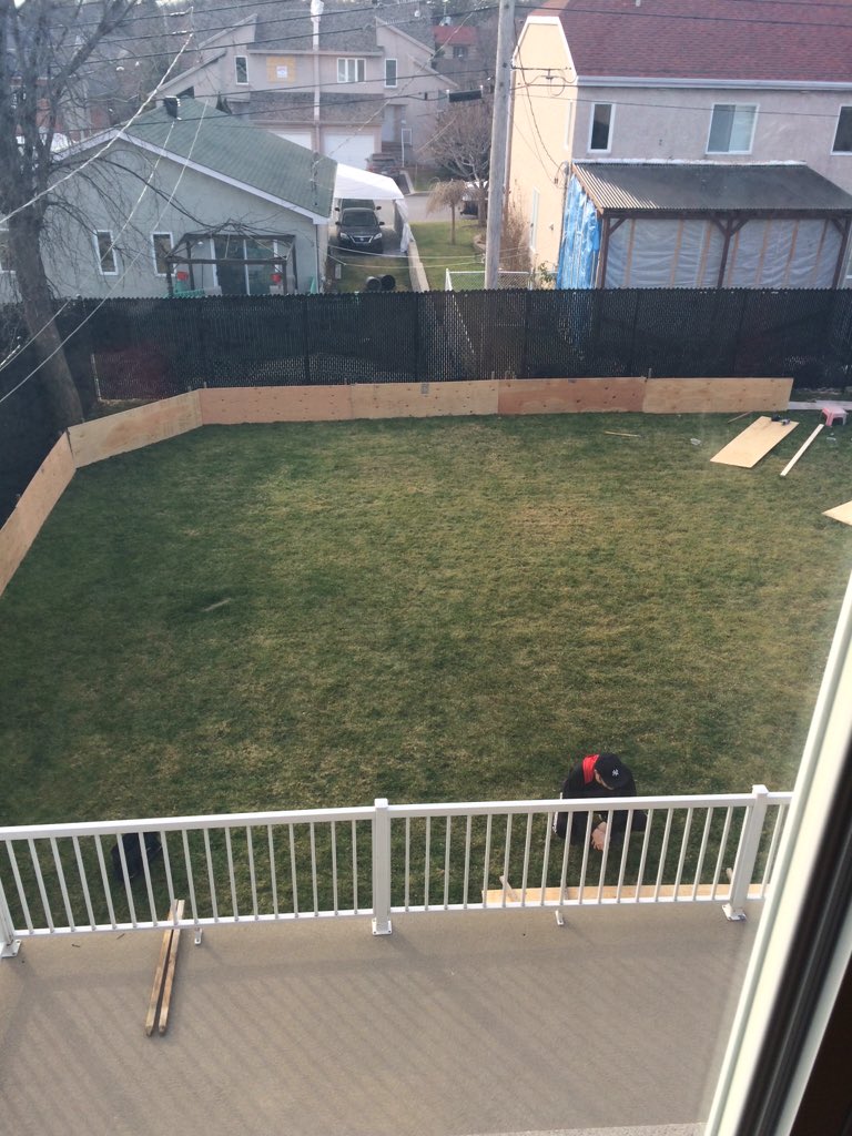Paulgionis_09's tweet photo. @mikefragias patience re, gionis residence, 5$ to skate for however long you want😏 #sirrr https://t.co/SziNlGXYJD