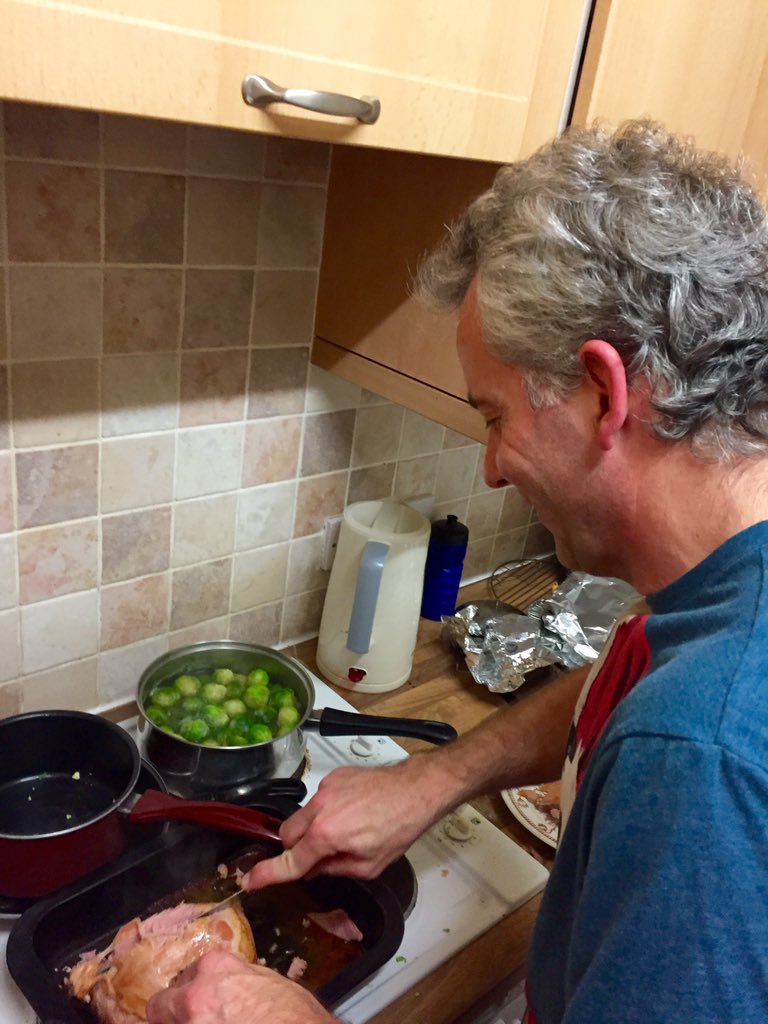 bthnygrace's tweet photo. 18:22 - Gammon Dad, we're hungry! #adamsfamilyxmas #newfor2015 #gammon https://t.co/5OBUUuVUYm