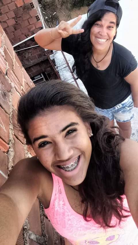 Anne_candi's tweet photo. Minha linda te adoro muito visse saudades de tu 😍😍💖💖😘😘😊😊 #Laysa Mariah😍😍💖😊☺ https://t.co/Cz2BjStpcE