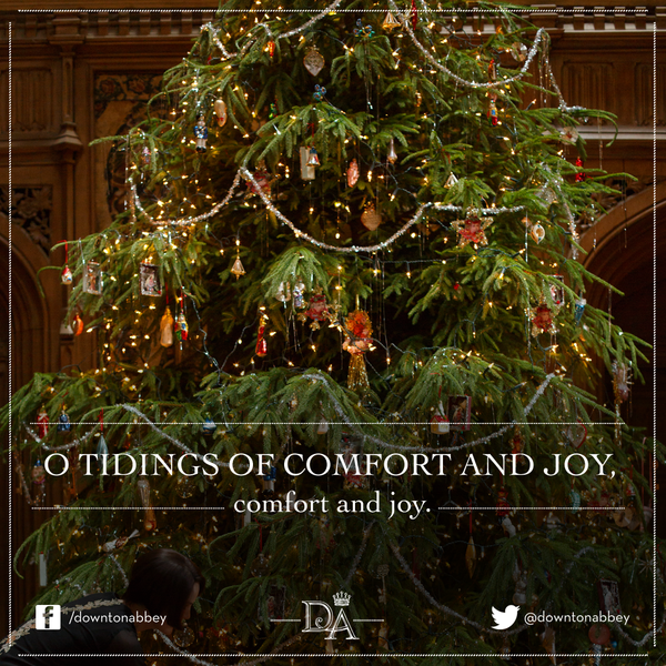 manorspeak's tweet photo. Wishing you a wonderful holiday #MOS #DowntonPBS #MerryChristmas https://t.co/NvV5Gz5o5u