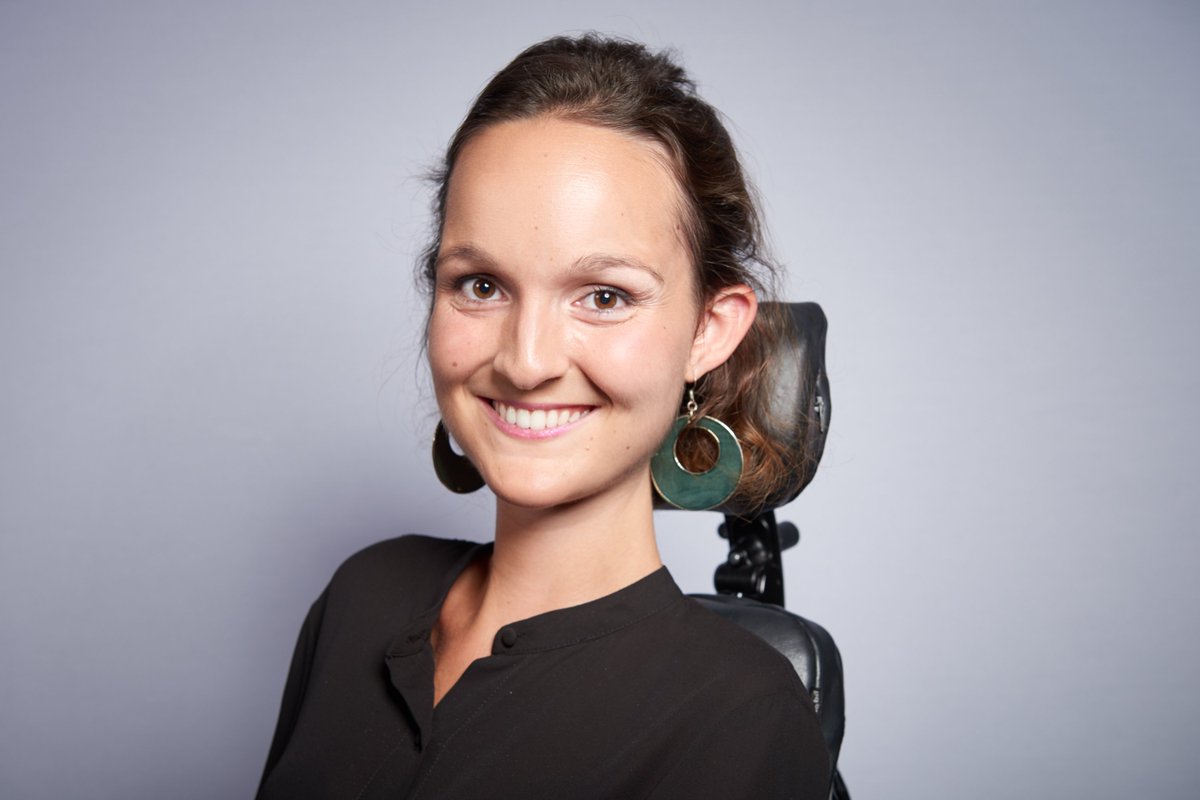 Leem on Twitter: "Charlotte de Vilmorin, gagnante de #ParolesdePatients, parmi les 7 femmes de l'année 2015 https://t.co/XcpCirxjcx https://t.co/1fXZsHa5v9"
